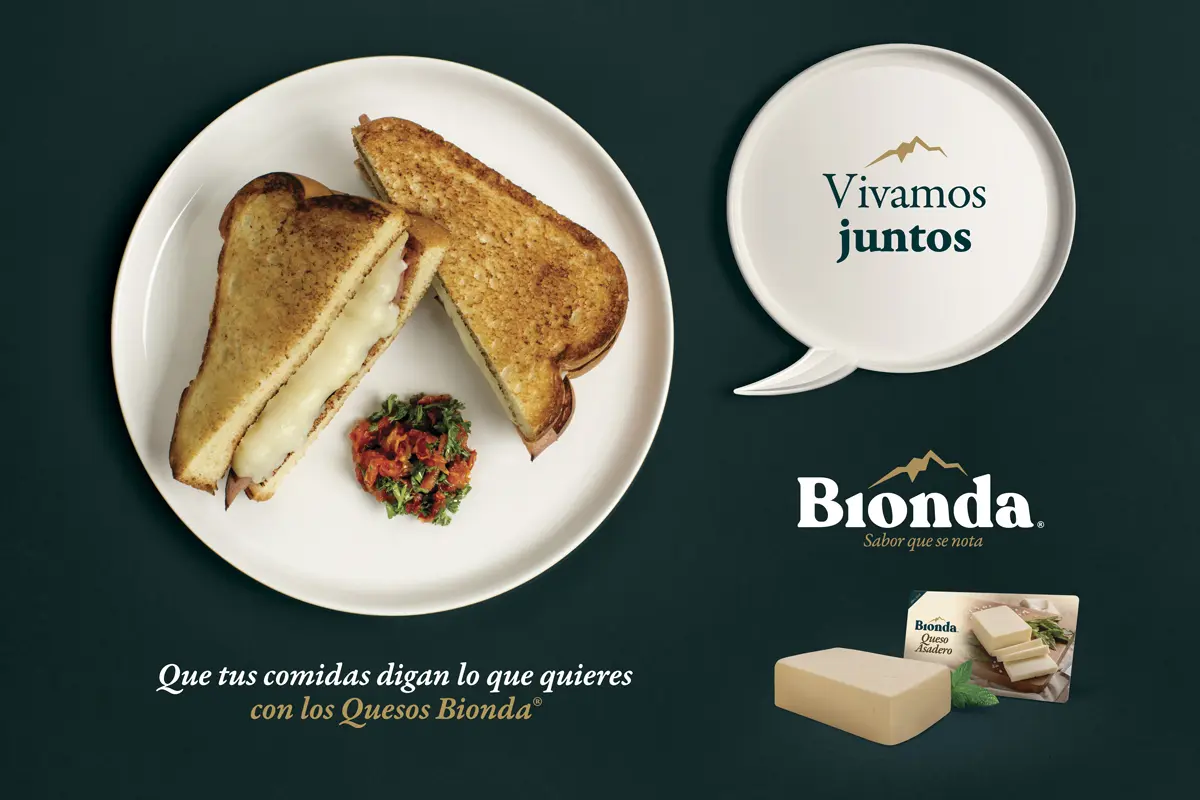Key visual de soporte de la campaña Bionda con una preparación de sándwich.